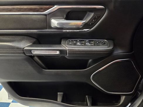 Used 2019 RAM 1500 Laramie AWD/4WD image 29