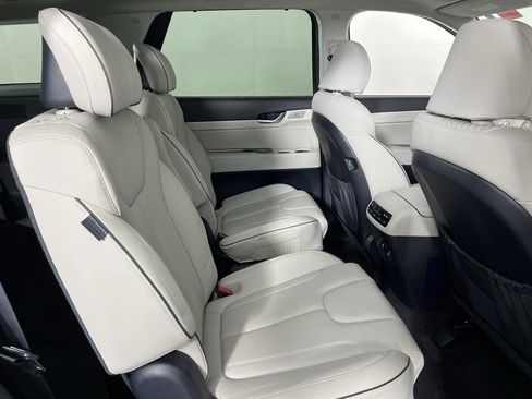 Used 2024 Hyundai Palisade Calligraphy image 35