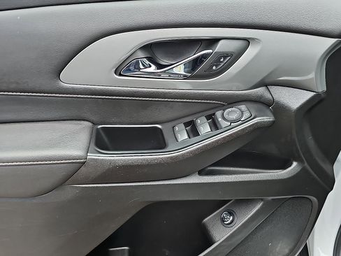 Used 2023 Chevrolet Traverse LT w/ LPO, Floor Liner Package image 15