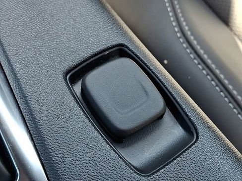 Used 2020 Chevrolet Camaro LT w/ RS Package image 24