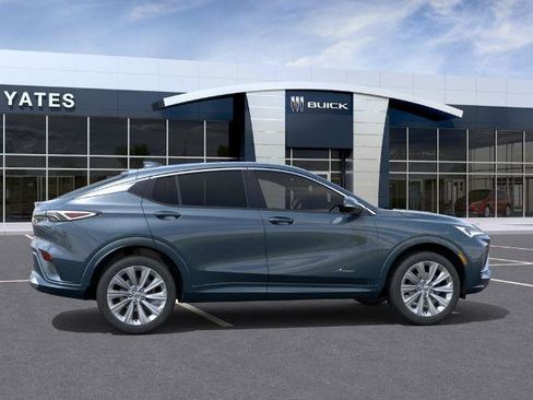 New 2026 Buick Envista Avenir FWD image 5