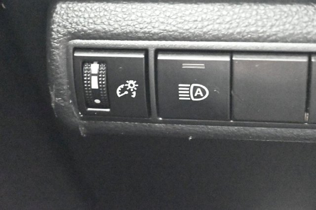 Used 2022 Toyota Corolla LE FWD image 21