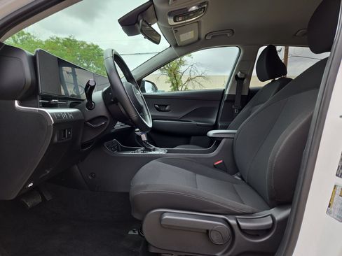 Used 2026 Hyundai Kona SEL Sport FWD image 16