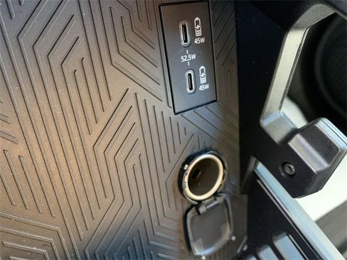 Used 2024 Toyota Tacoma TRD Sport image 27