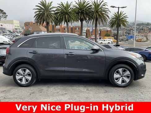 Used 2019 Kia Niro EX Premium w/ Sunroof Package image 3