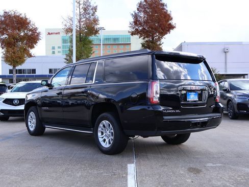 Used 2019 GMC Yukon XL SLT image 4