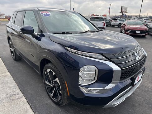 Used 2024 Mitsubishi Outlander image 4