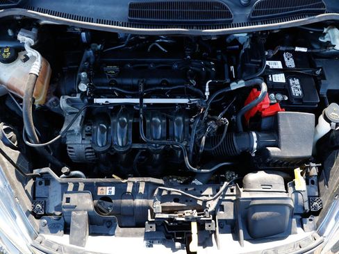 Used 2015 Ford Fiesta SE image 40