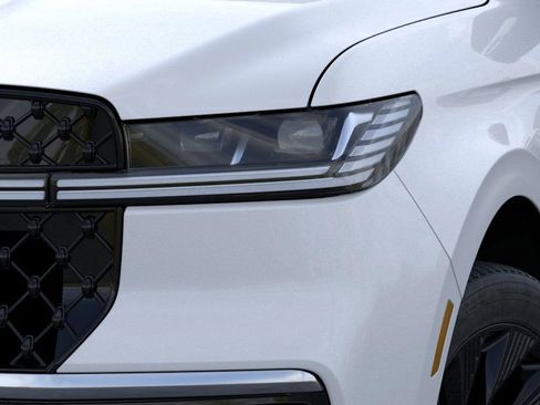 New 2026 Lincoln Navigator Reserve w/ Jet Appearance Package image 18