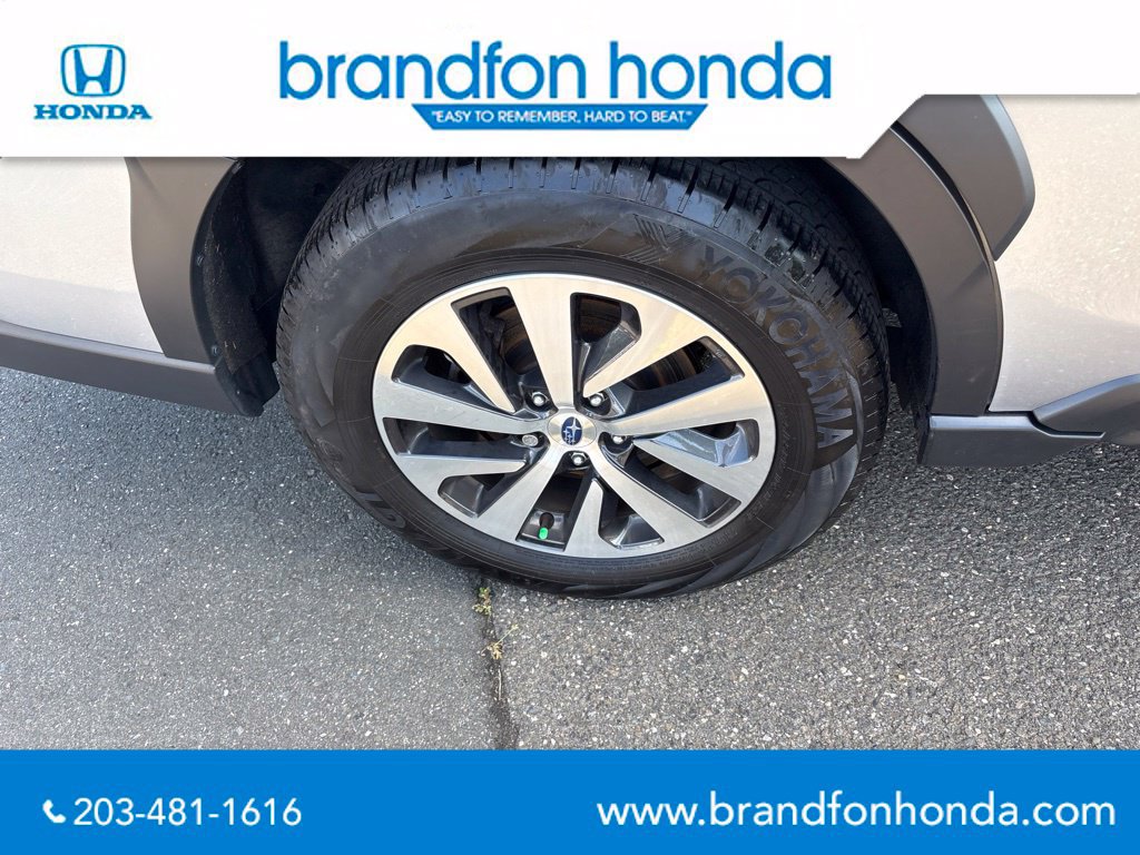 Used 2025 Subaru Outback AWD/4WD image 33
