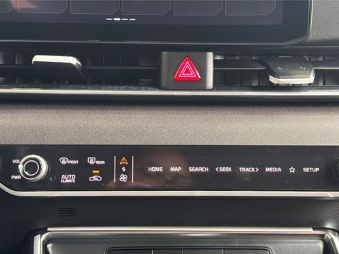 New 2026 Kia Carnival SX FWD image 22