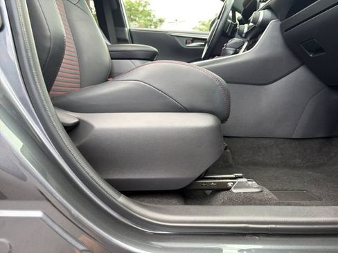 Used 2021 Toyota RAV4 XSE w/ Carpet Mat Package (TMS) AWD/4WD image 9