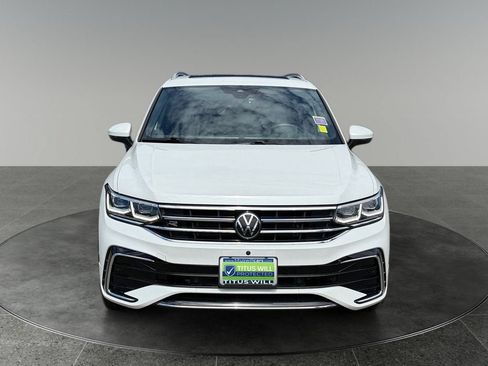 Used 2024 Volkswagen Tiguan SEL R-Line AWD/4WD image 2