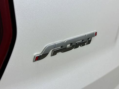 Used 2016 Ford Explorer Sport w/ Equipment Group 401A image 7