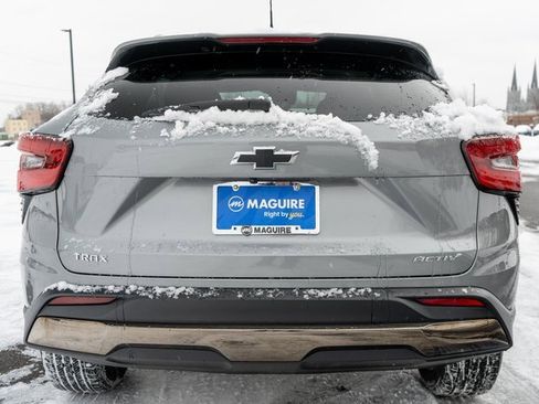 Used 2024 Chevrolet Trax ACTIV w/ Driver Confidence Package image 7