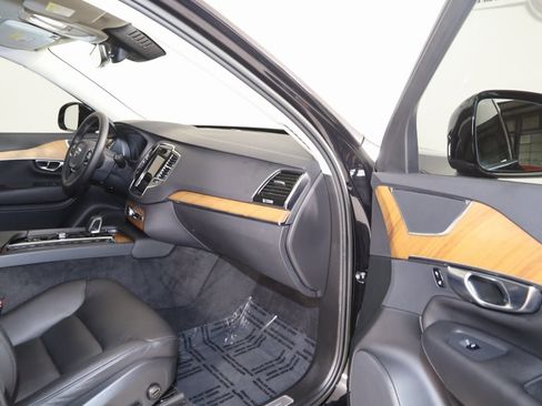 Used 2023 Volvo XC90 T8 Plus image 64