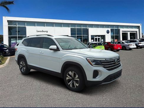 New 2026 Volkswagen Atlas SE image 1