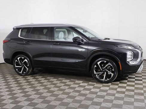 New 2025 Mitsubishi Outlander SEL image 18