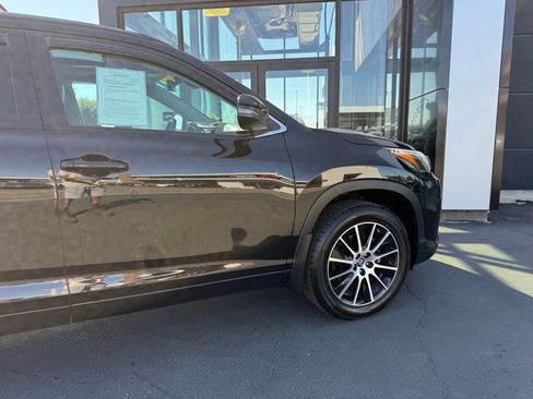 Used 2018 Toyota Highlander SE AWD/4WD image 14