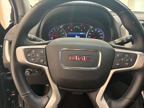 Used 2024 GMC Terrain SLT AWD/4WD image 14