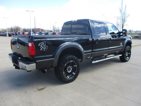 Used 2016 Ford F250 Lariat w/ Lariat Interior Package image 7