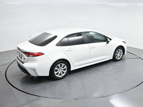 Used 2025 Toyota Corolla LE FWD image 56