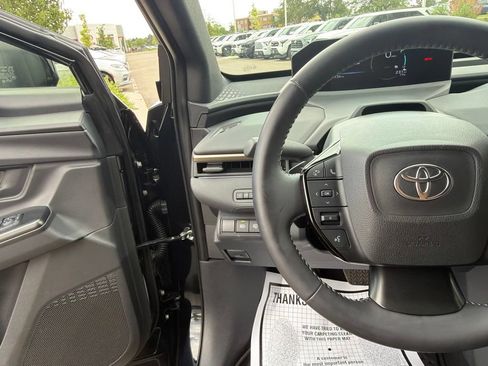 Used 2026 Toyota bZ AWD/4WD image 27