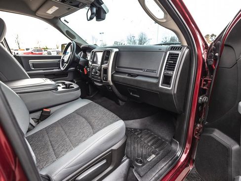 Used 2019 RAM 1500 Big Horn image 32