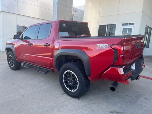 Used 2025 Toyota Tacoma TRD Off-Road w/ TRD Off Road Premium Package AWD/4WD image 7