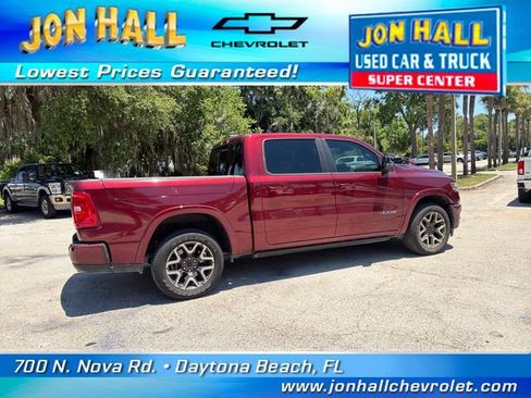 Used 2025 RAM 1500 Laramie AWD/4WD image 14