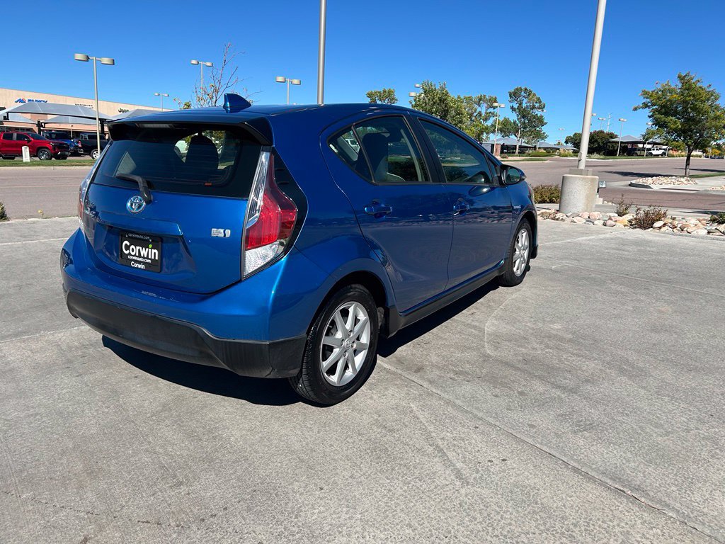 Used 2017 Toyota Prius C One FWD image 8