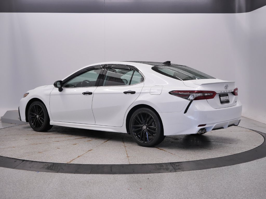 Used 2023 Toyota Camry XSE FWD image 3