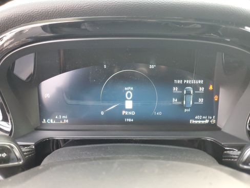 New 2026 Lincoln Corsair Premiere image 19