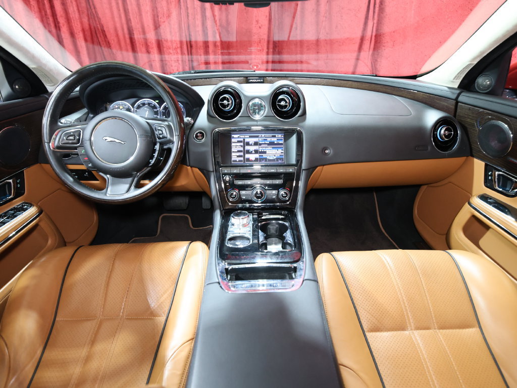 Used 2014 Jaguar XJ L Supercharged RWD image 15