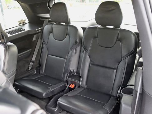 Used 2021 Volvo XC90 T8 R-Design AWD/4WD image 37