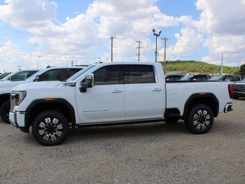 New 2025 GMC Sierra 2500 Denali w/ Technology Package image 3