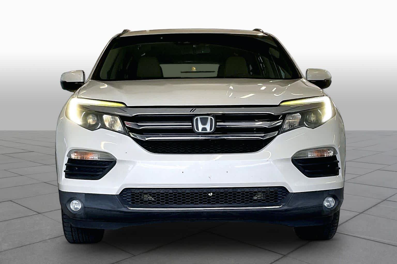 Used 2016 Honda Pilot Elite image 3