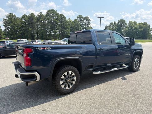 Used 2022 Chevrolet Silverado 2500 LT w/ Convenience Package AWD/4WD image 7