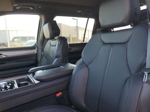New 2026 Jeep Grand Wagoneer 4WD image 11