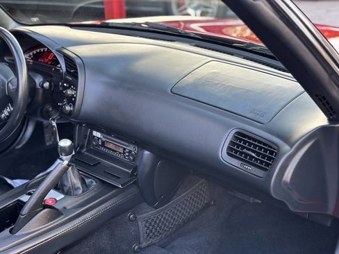 Used 2004 Honda S2000 image 16