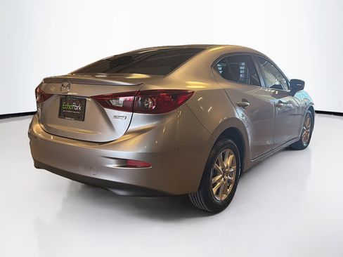 Used 2015 MAZDA MAZDA3 i Touring image 9