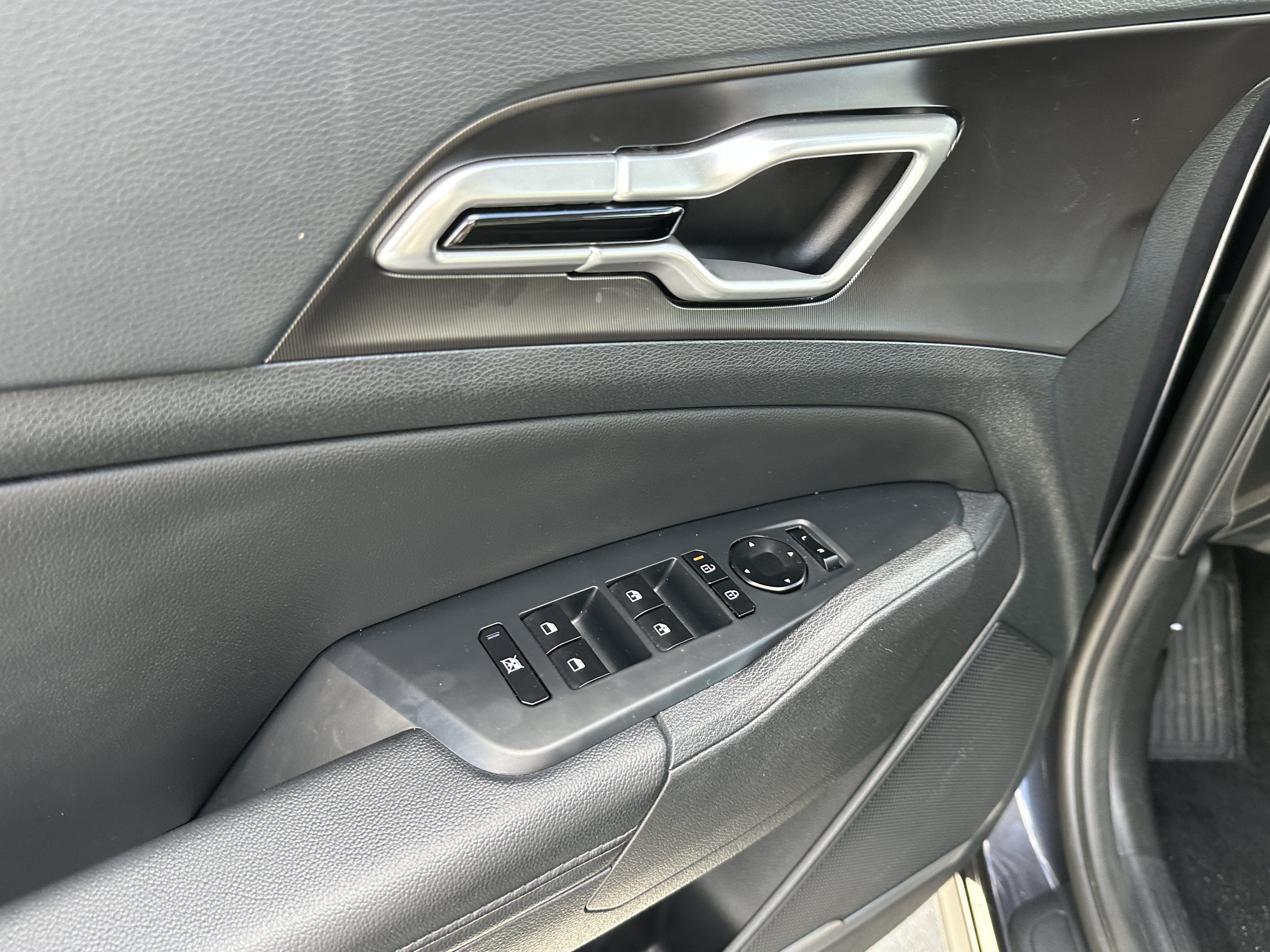 Certified 2026 Kia Sportage EX FWD image 23