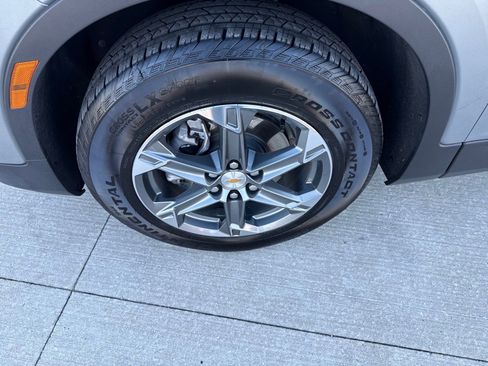 Used 2025 Chevrolet Blazer LT image 8