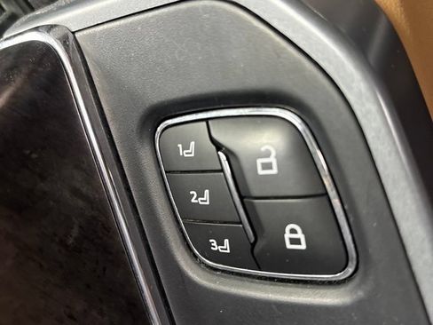 Used 2023 Ford F150 Lariat w/ Trailer Tow Package AWD/4WD image 21