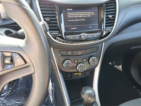 Used 2020 Chevrolet Trax LS image 7