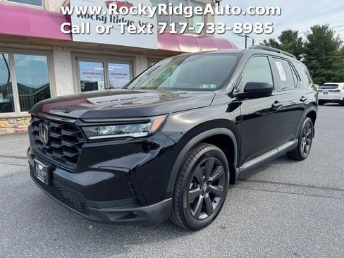 Used 2025 Honda Pilot Sport image 3
