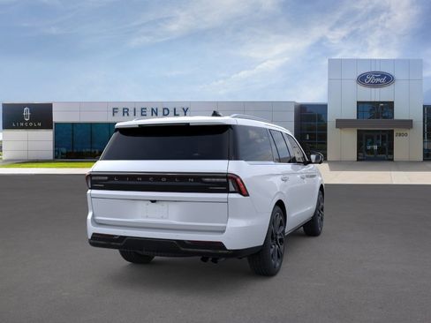 New 2026 Lincoln Navigator Reserve AWD/4WD image 8