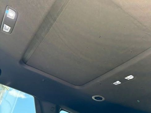 Used 2022 Buick Enclave Essence w/ Experience Buick Package AWD/4WD image 5