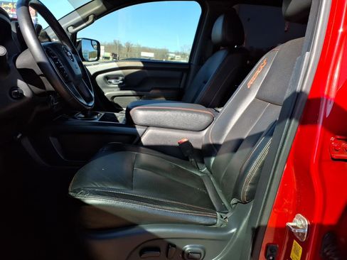 Used 2021 Nissan Titan PRO-4X w/ Pro-4x Convenience Package image 13