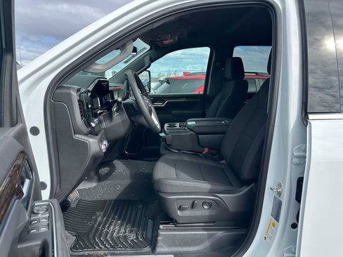 New 2025 GMC Sierra 2500 SLE w/ Preferred Package image 24
